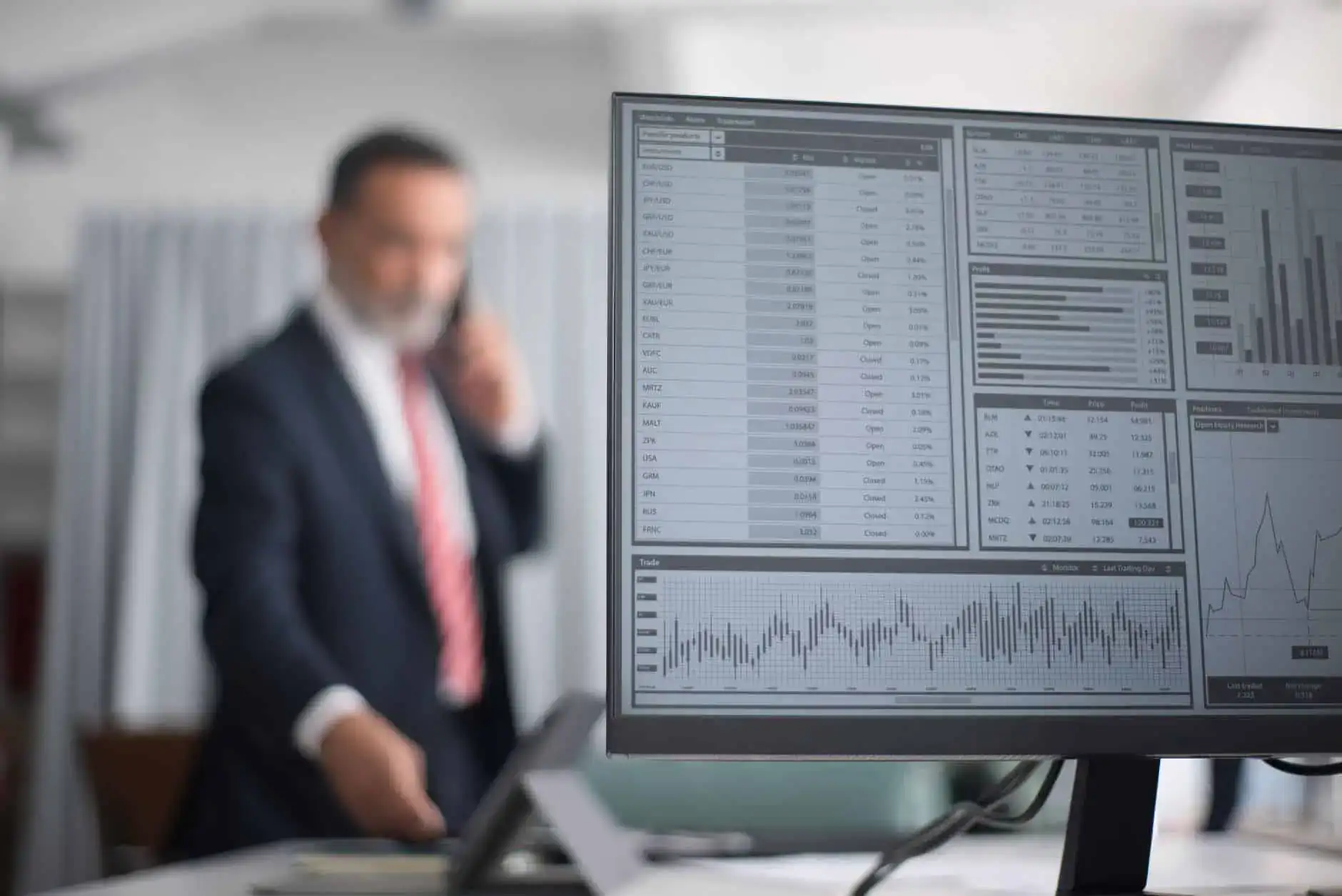 Marketing Spend Optimization: Why Gartner Says 7.7% and Iconiq Says 30-55% (And How to Pick the Right Benchmark for Your Stage)